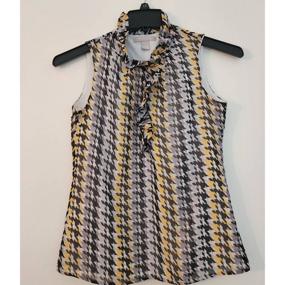 Banana Republic sleeveless  Ruffle houndstooth pattern Blouse  Size xs